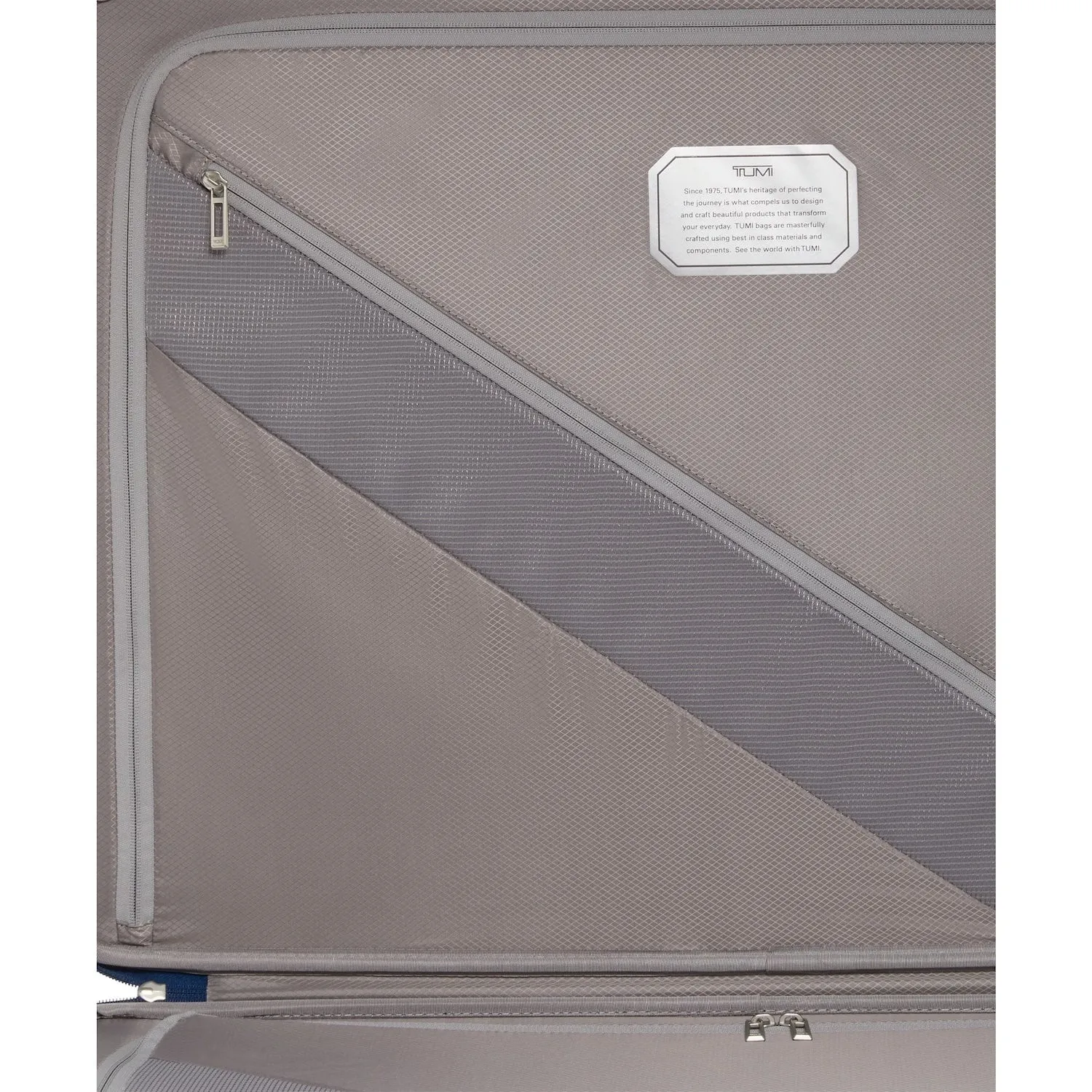 19 Degree Lite Extended Trip 4 Wheel Packing Case