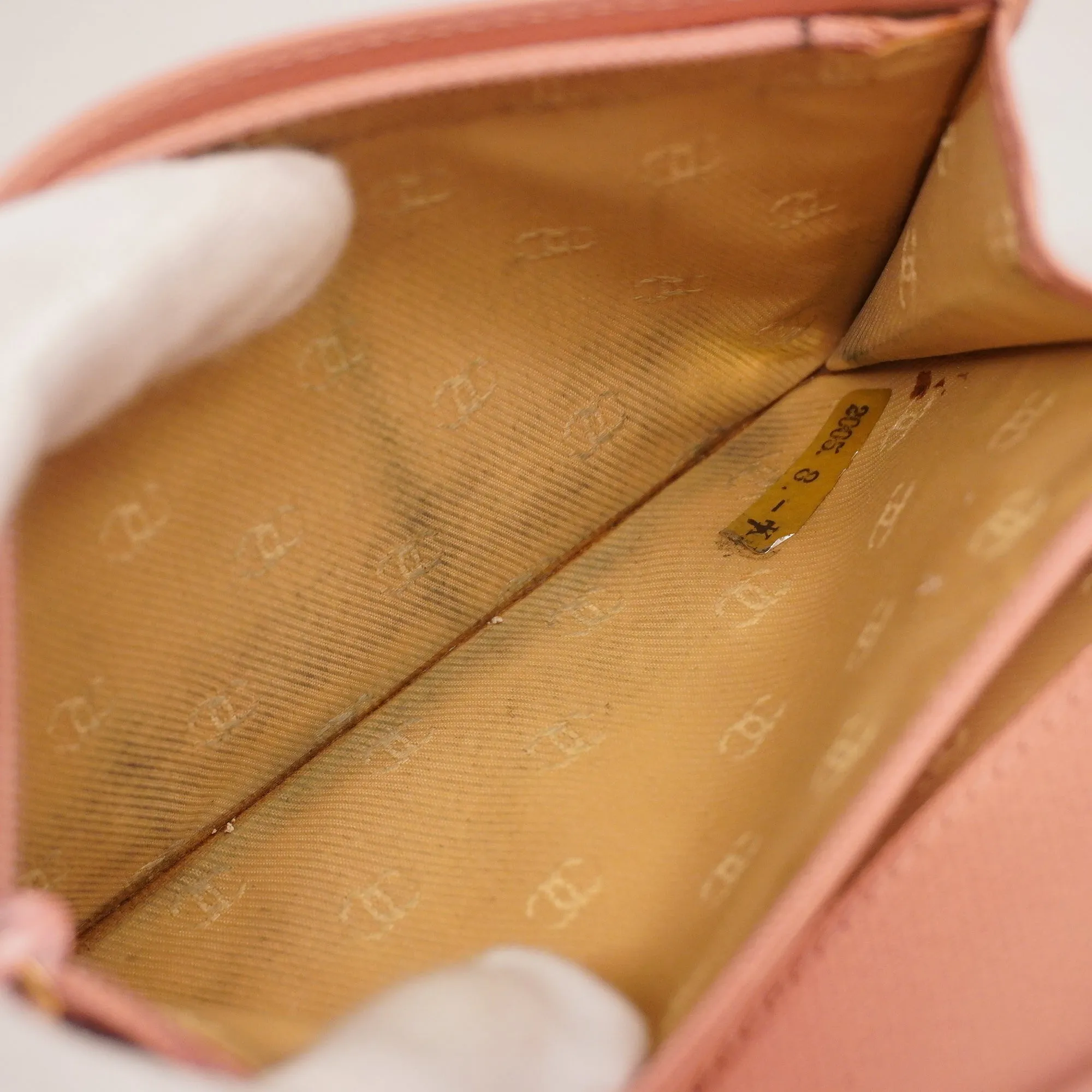 CHANEL   Coco Button Gold Hardware Women's Leather Long Wallet [bi-fold] Pink