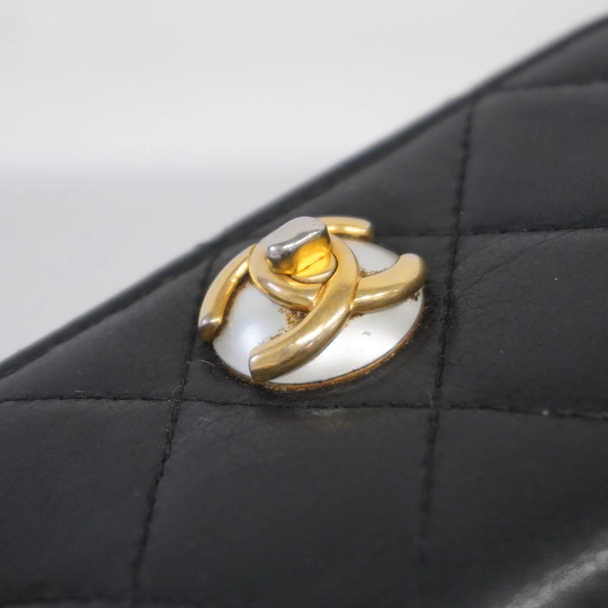 CHANEL   Matelasse Tri-fold Wallet Gold Hardware Lambskin Wallet Black